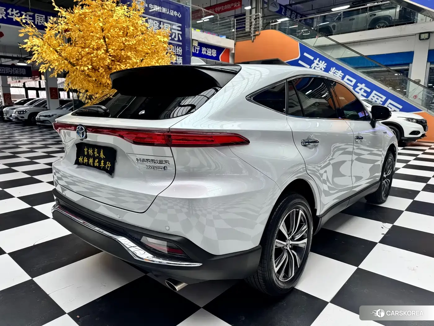 Toyota Harrier 2026 Белый из Китая