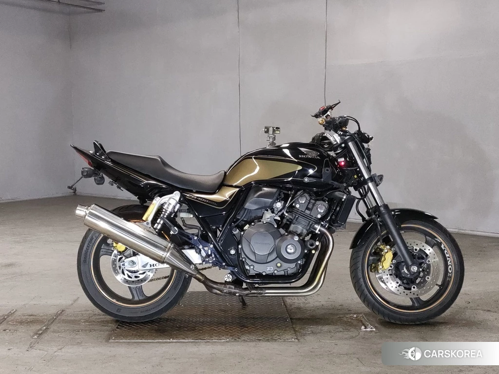 Проданный Honda CB400SF BOLDOR 2012 из Японии