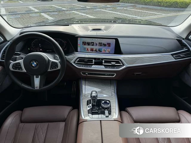 BMW X7 2021 Черный из Китая