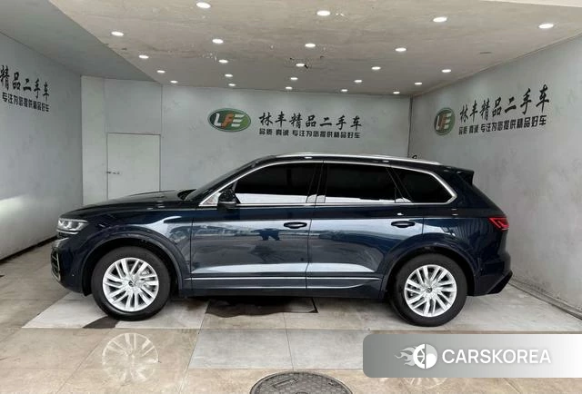 Volkswagen Touareg 2026 Синий из Китая