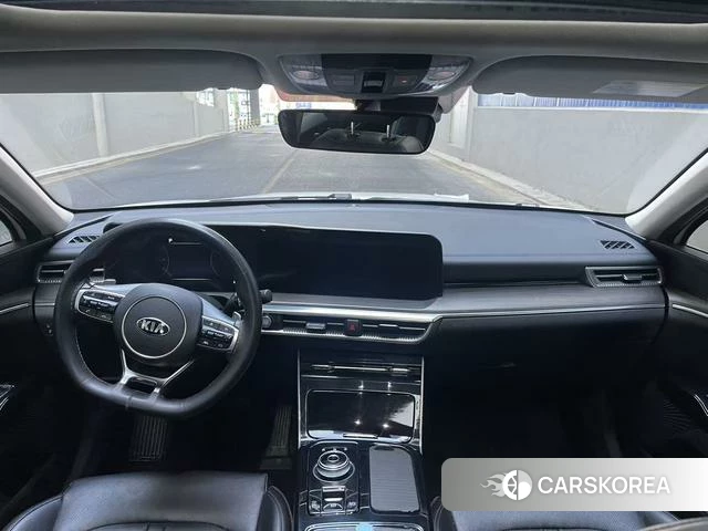 Kia K5 2021 Белый из Китая