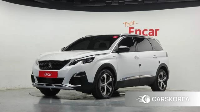 Peugeot 5008 second generation 2020 Белый двухцветный из Кореи