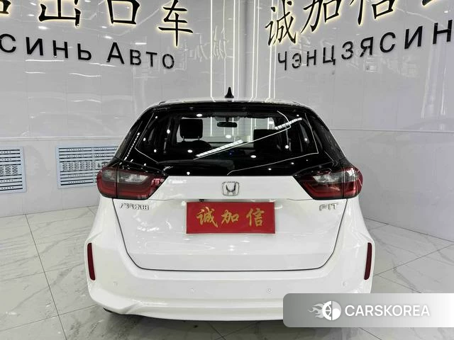 Honda Fit 2021 Белый из Китая