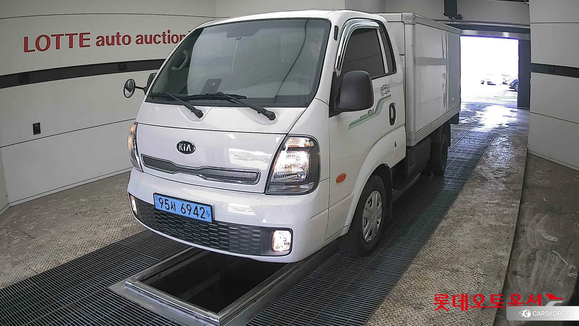 Kia Bongo Ⅲ EV Low-phase Built-in Car 2021 Белый из Кореи