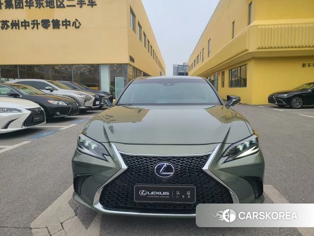 Lexus ES 2021 Зеленый из Китая