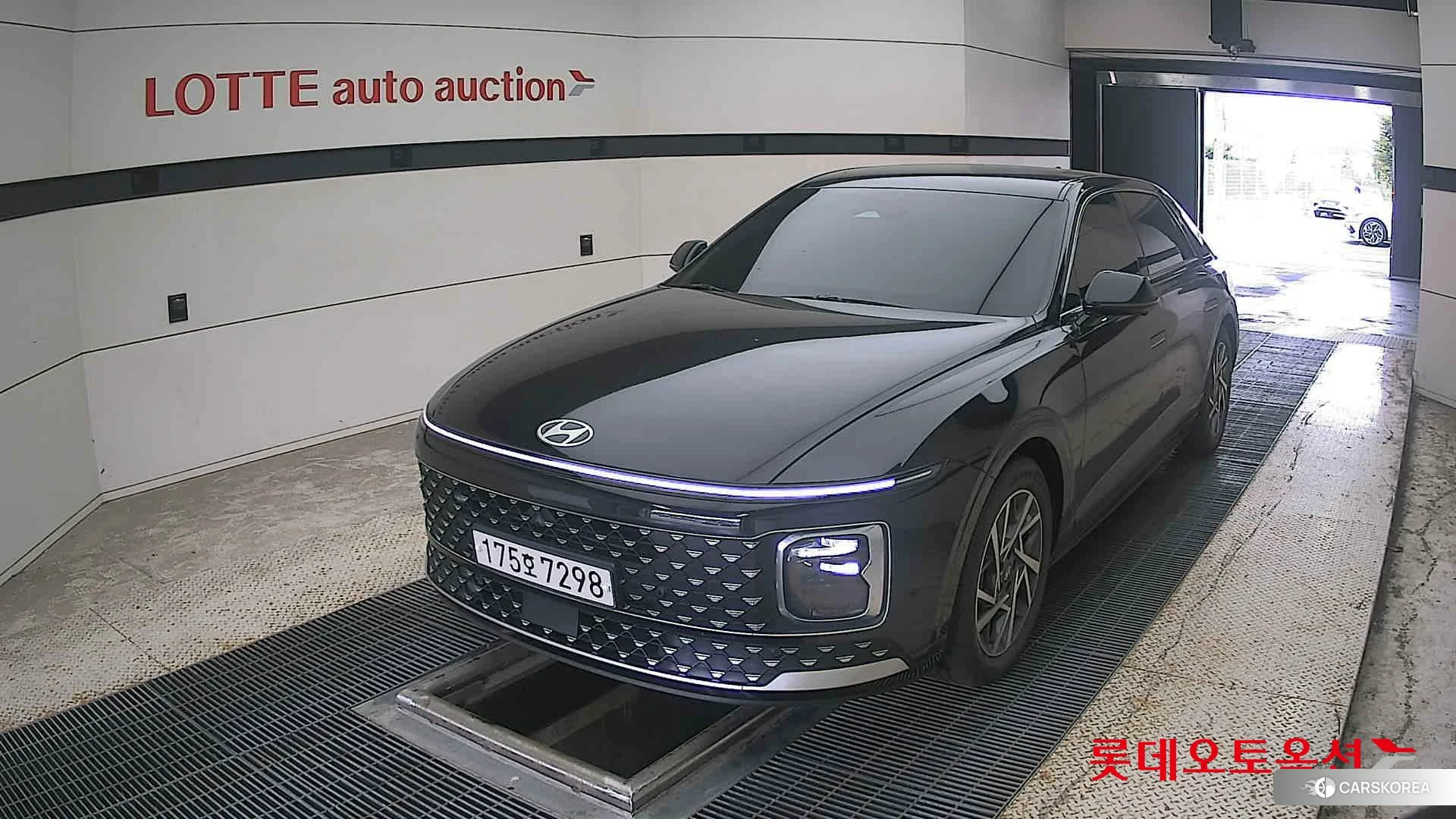 Hyundai Grandeur 2023 Abyss Black Pearl из Кореи