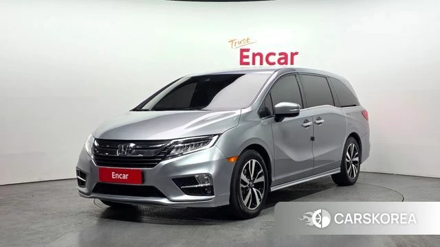 Honda Odyssey 2019 Серебряный из Кореи