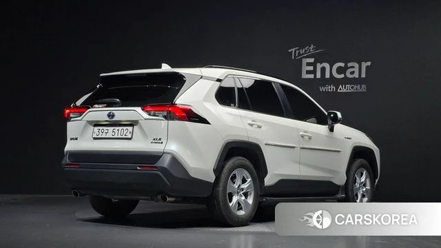 Toyota RAV4 5th Generation 2019 Белый из Кореи