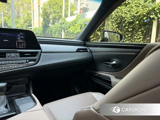 Lexus ES 2022 Шампань из Китая