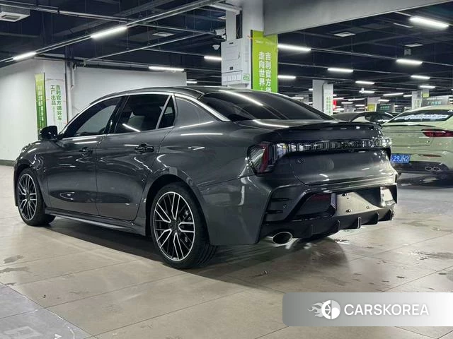 Lynk 03 2025 Темно-серый из Китая