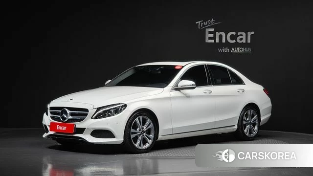 Mercedes-Benz C-Class W205 2018 Белый из Кореи