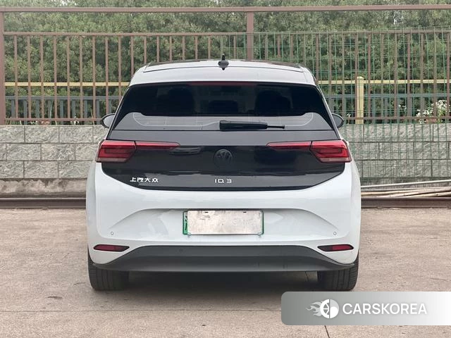 Volkswagen ID.3 2022 Белый из Китая