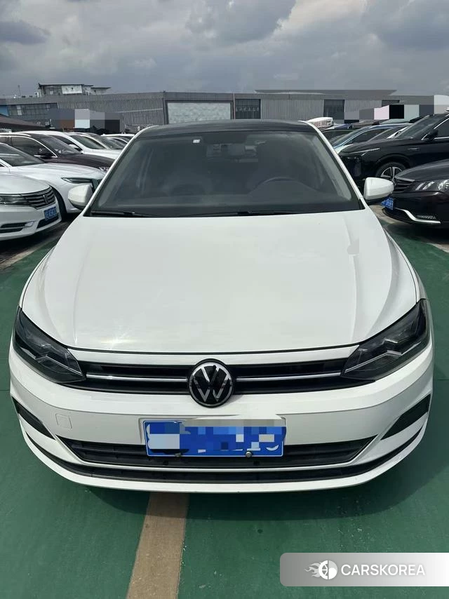 Volkswagen Polo 2021 Белый из Китая