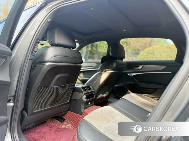 Audi A6L 2021 Темно-серый из Китая