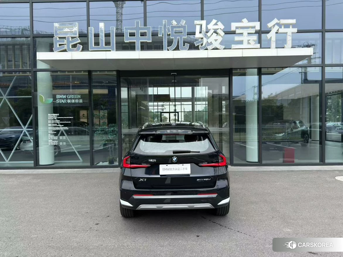 BMW X1 2023 Черный из Китая