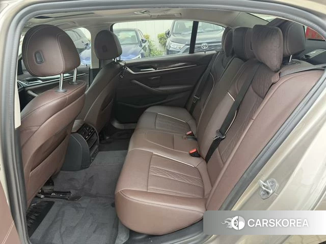 BMW 5 series 2021 Шампань из Китая