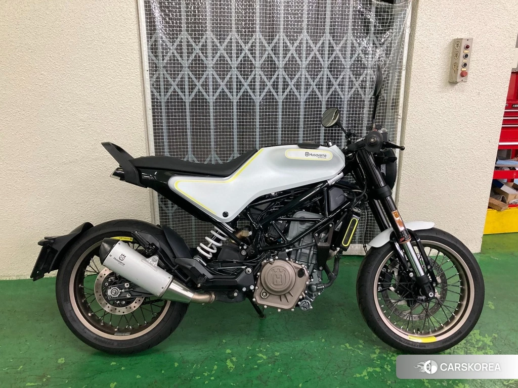 Проданный Husqvarna VITPILEN 401 2018 из Японии