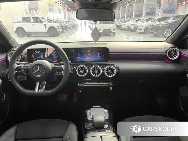 Mercedes-Benz Class A 2023 Белый из Китая