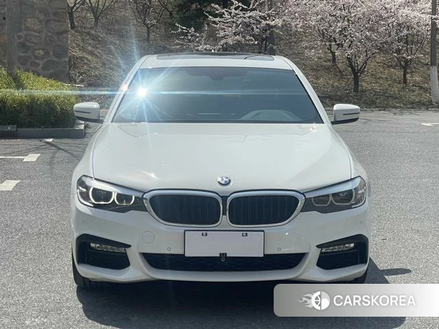 BMW 5 series (imported) 2018 Белый из Китая