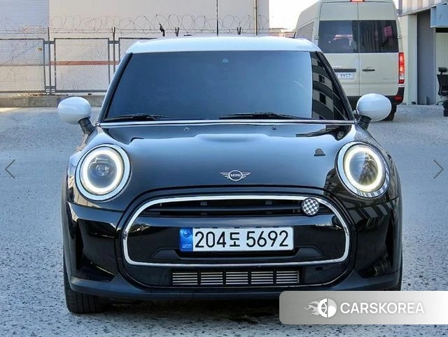 Mini Cooper 2023 Черный из Кореи