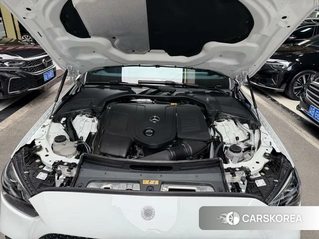 Mercedes-Benz Class C 2023 Белый из Китая