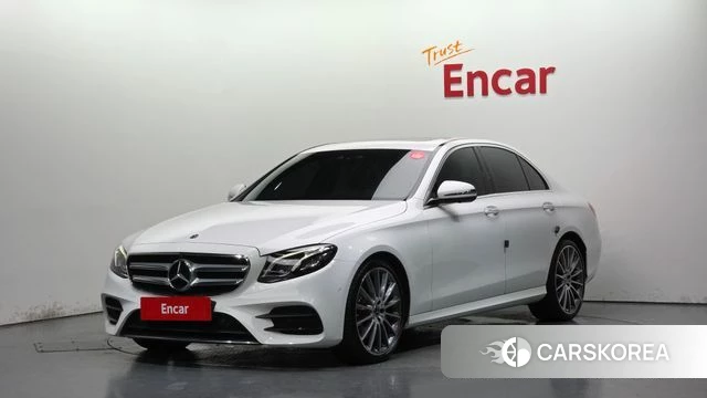 Mercedes-Benz E-Class W213 2018 Белый из Кореи