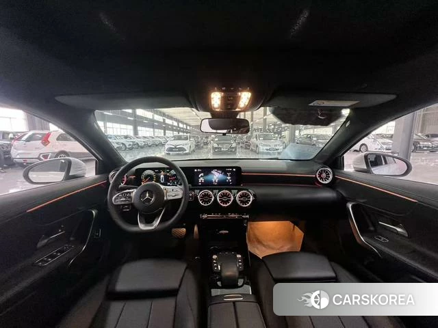 Mercedes-Benz Class A 2022 Белый из Китая