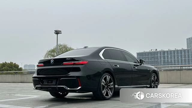 BMW 7 series 2024 Черный из Китая