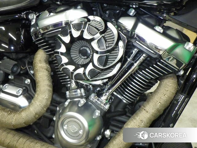 Engine photo