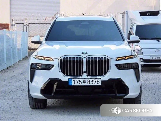 BMW X7 (G07) 2024 Белый из Кореи