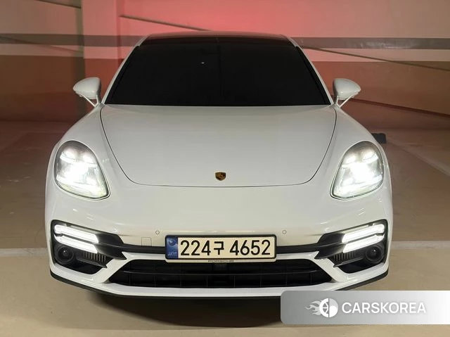 Porsche Panamera (971) 2023 Белый из Кореи