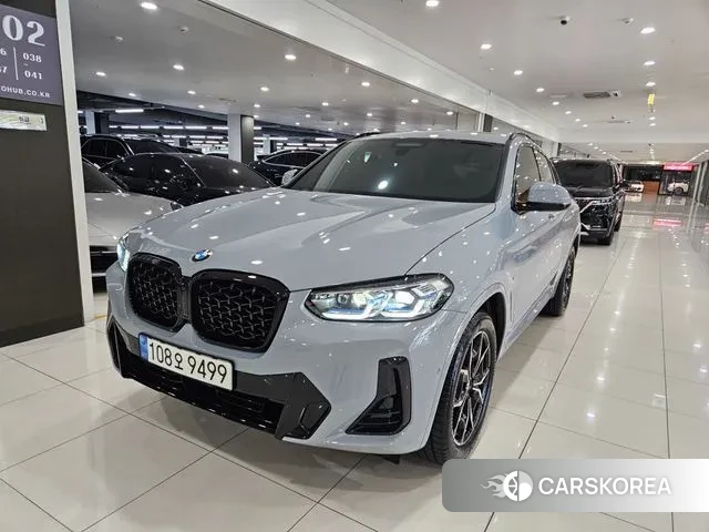 BMW X4 (G02) 2023 Светло-серебряный цвет из Кореи