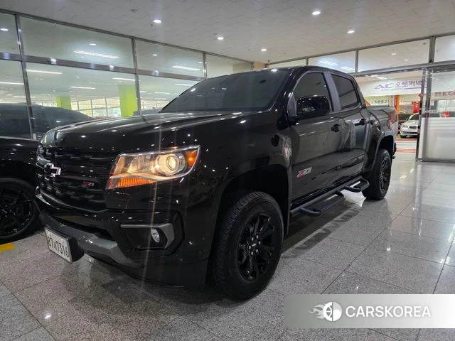 Chevrolet (GM Daewoo) Real New Colorado 2022 Черный из Кореи