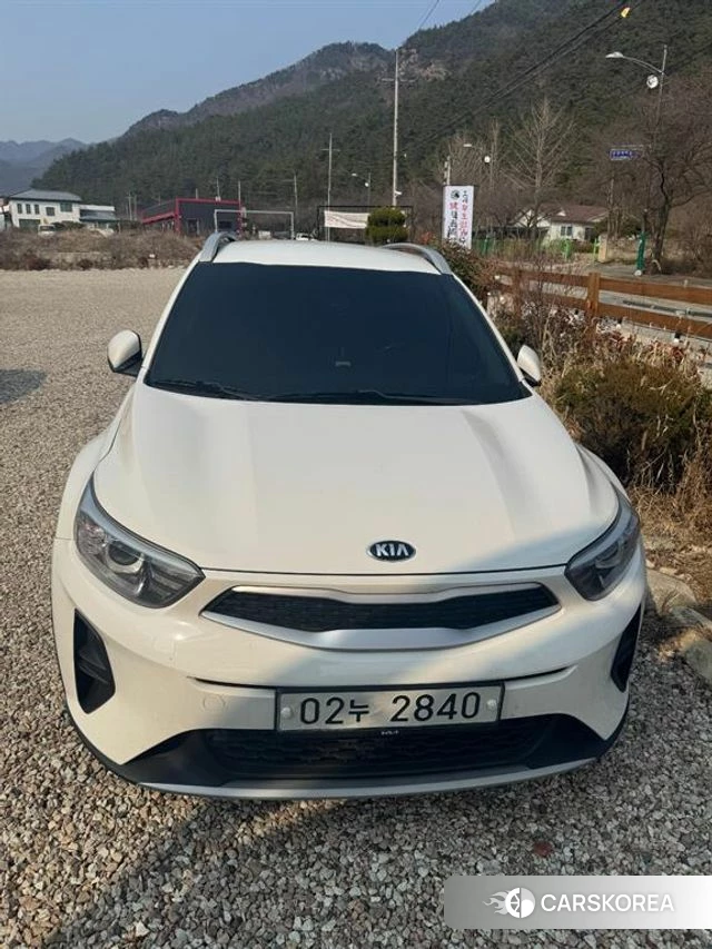 Kia Stonic 2018 Белый из Кореи