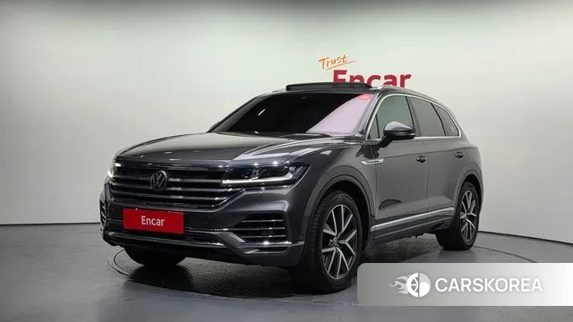 Volkswagen Touareg 3rd generation 2020 Серый из Кореи