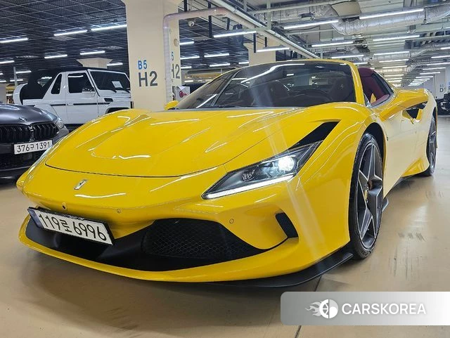 Ferrari F8 Spider 2021 Желтый из Кореи