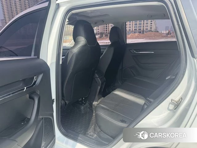 Skoda Komick 2023 Белый из Китая