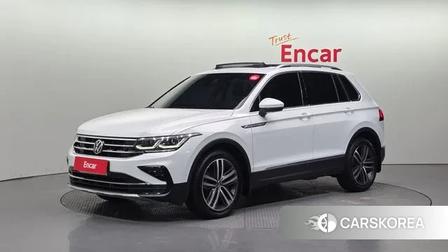 Volkswagen Tiguan second Generation 2022 Белый из Кореи