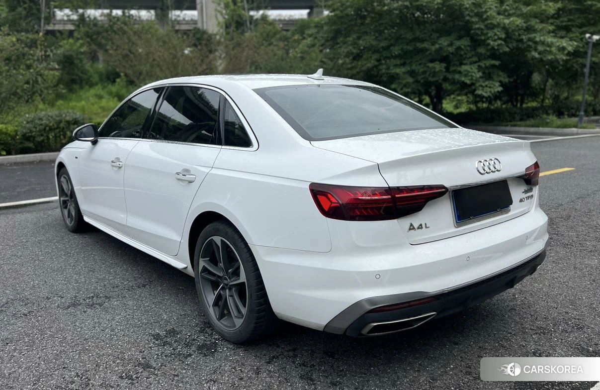 Audi A4L 2021 Белый из Китая