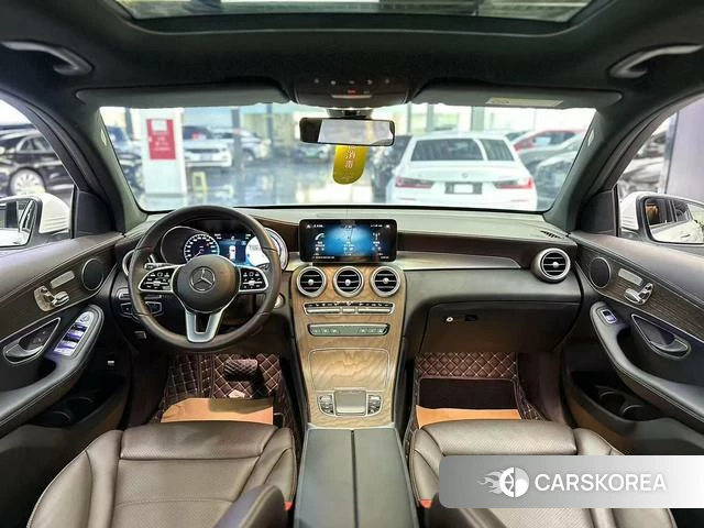 Mercedes-Benz GLC 2022 Белый из Китая