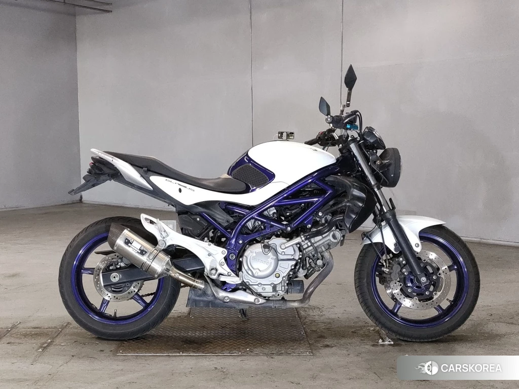Проданный Suzuki GLADIUS 400 2010 из Японии