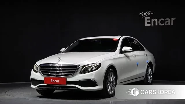 Mercedes-Benz E-Class W213 2019 Белый из Кореи