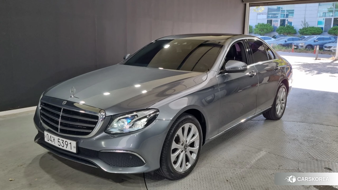 Mercedes-Benz E-Class W213 2018 Серый из Кореи