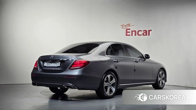 Mercedes-Benz E-Class W213 2019 Серый из Кореи