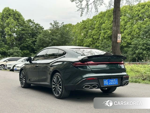 MG MG7 2023 Зеленый из Китая