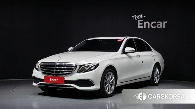 Mercedes-Benz E-Class W213 2019 Белый из Кореи