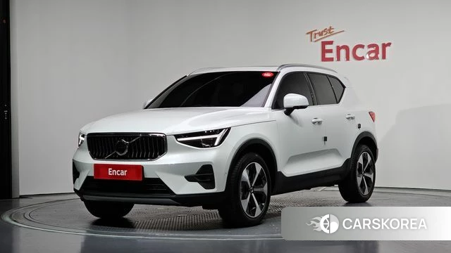 Volvo XC40 2025 Белый из Кореи