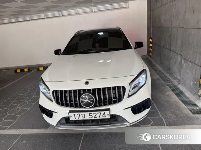 Mercedes-Benz GLA-Class X156 2018 Белый из Кореи