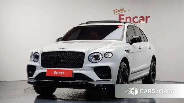 Bentley Bentayga 2023 Белый из Кореи