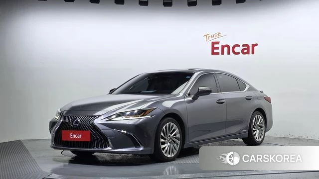 Lexus ES300h 7th generation 2019 Серебристо-серый из Кореи